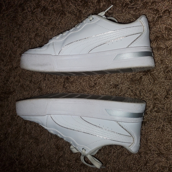 White Puma - Picture 3 of 5